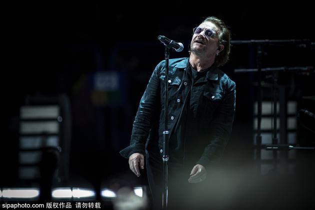 U2主唱Bono